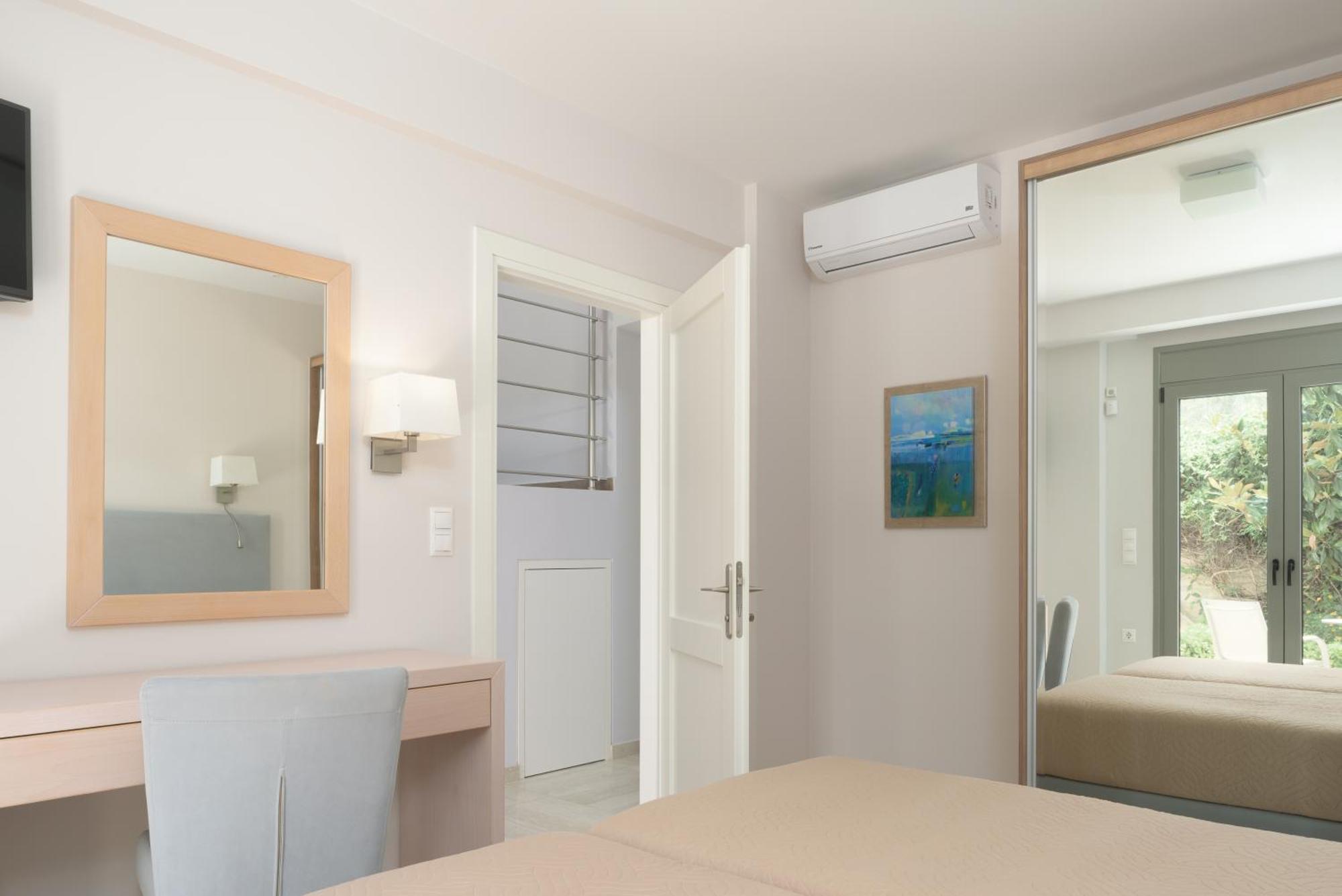 Eco Villa, A Perfect Escape Close To The Beach, By Thinkvilla Maroulás Exteriér fotografie
