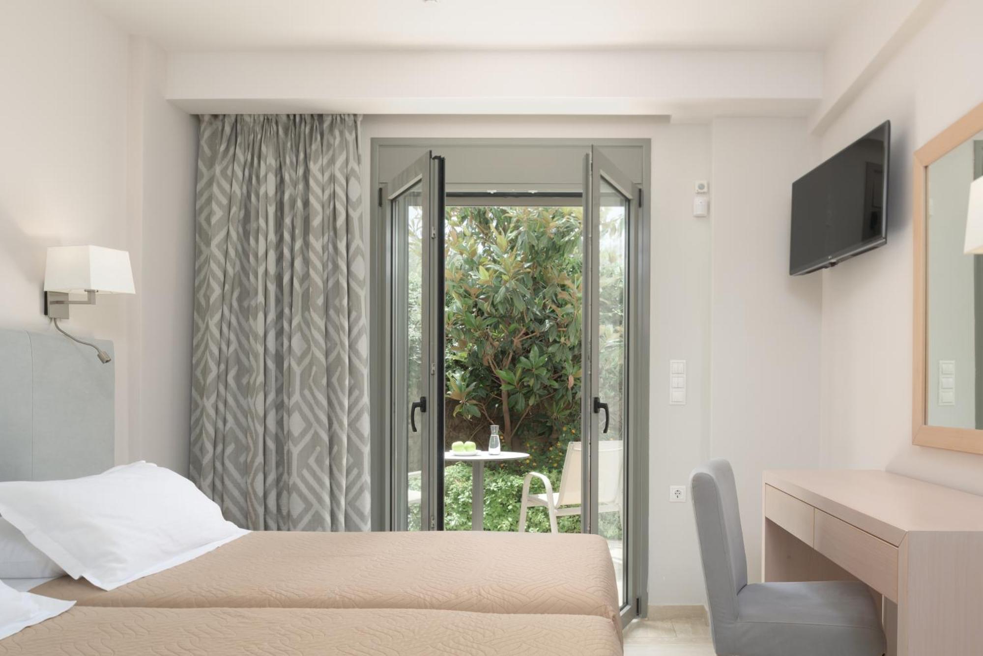 Eco Villa, A Perfect Escape Close To The Beach, By Thinkvilla Maroulás Exteriér fotografie